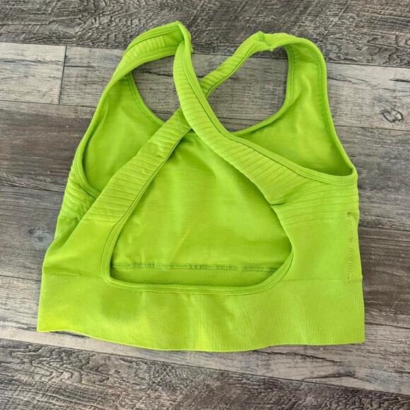 Alphalete vault neon green set NEW worn once! - Picture 6 of 10
